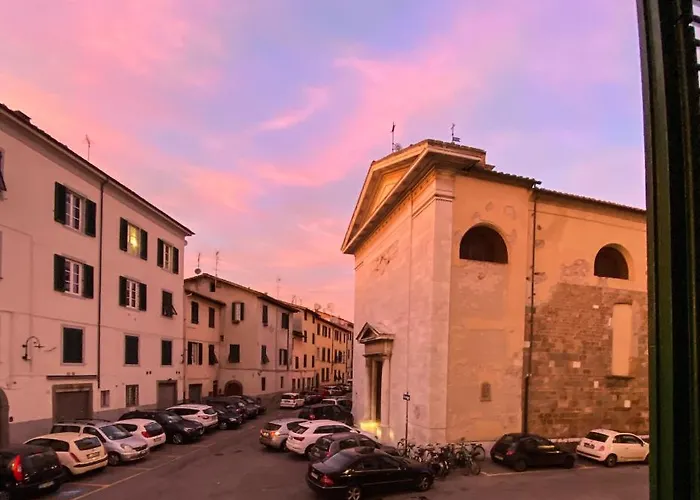 Ororosa Lucca City Center Apartment